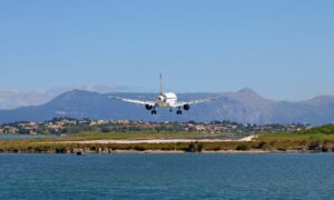 Read more about the article Welche Urlaubsziele 2023 am teuersten sind und wo es Schnäppchen gibt